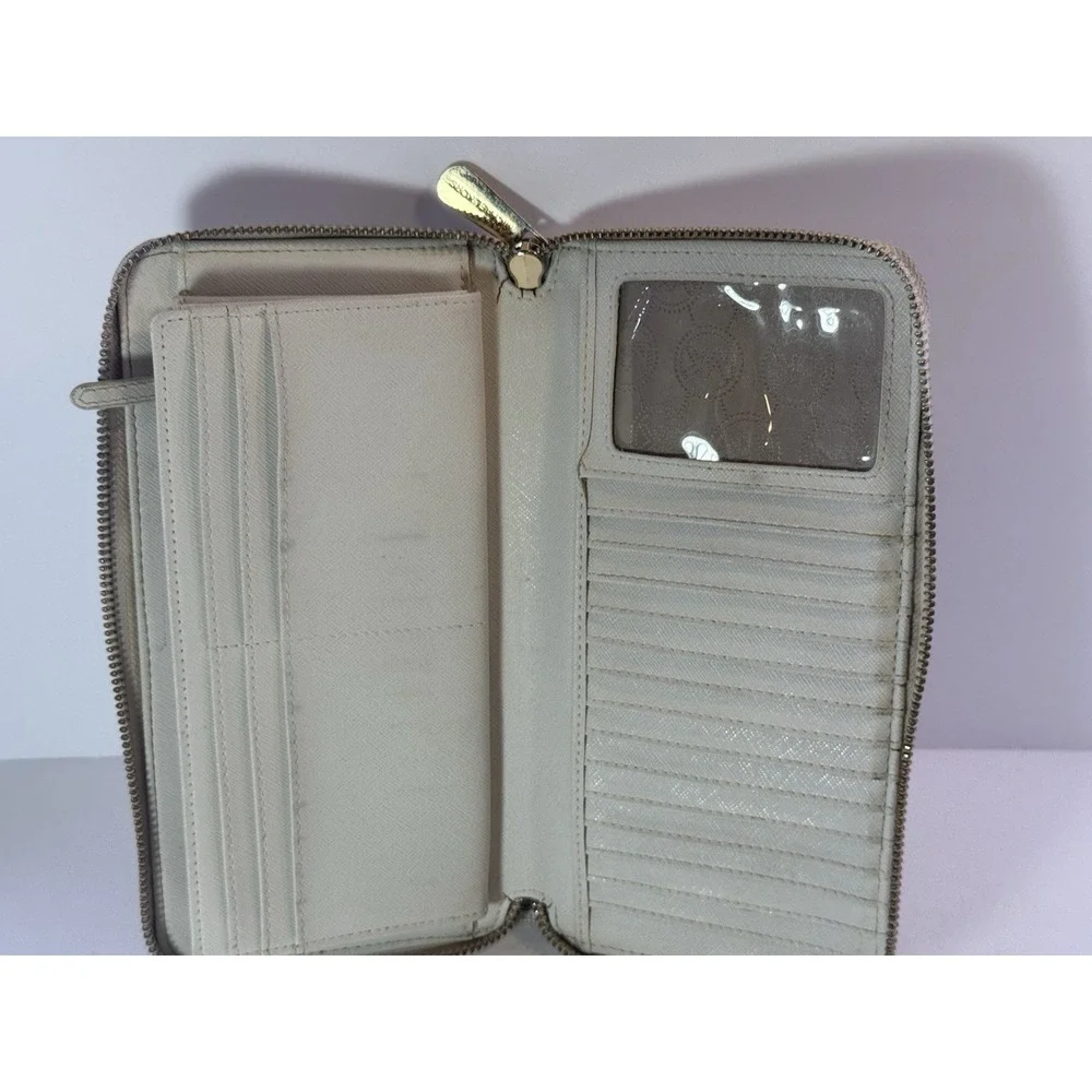 Michael Kors Jet Set Continental Wallet Vanilla Signature Zip Around Large